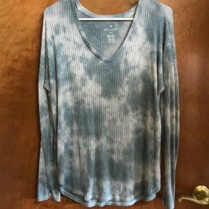 Blue tie-dye long sleeve shirt